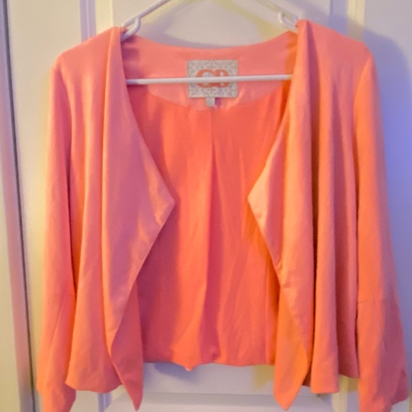 Gianni Bini suede cropped in neon coral, size M. - Picture 2 of 6